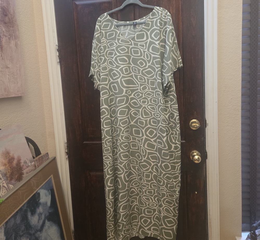 SHEIN Olive Green & White Geometric Maxi Dress